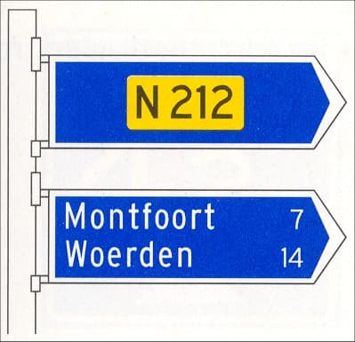 Direction sign on a non-motorway